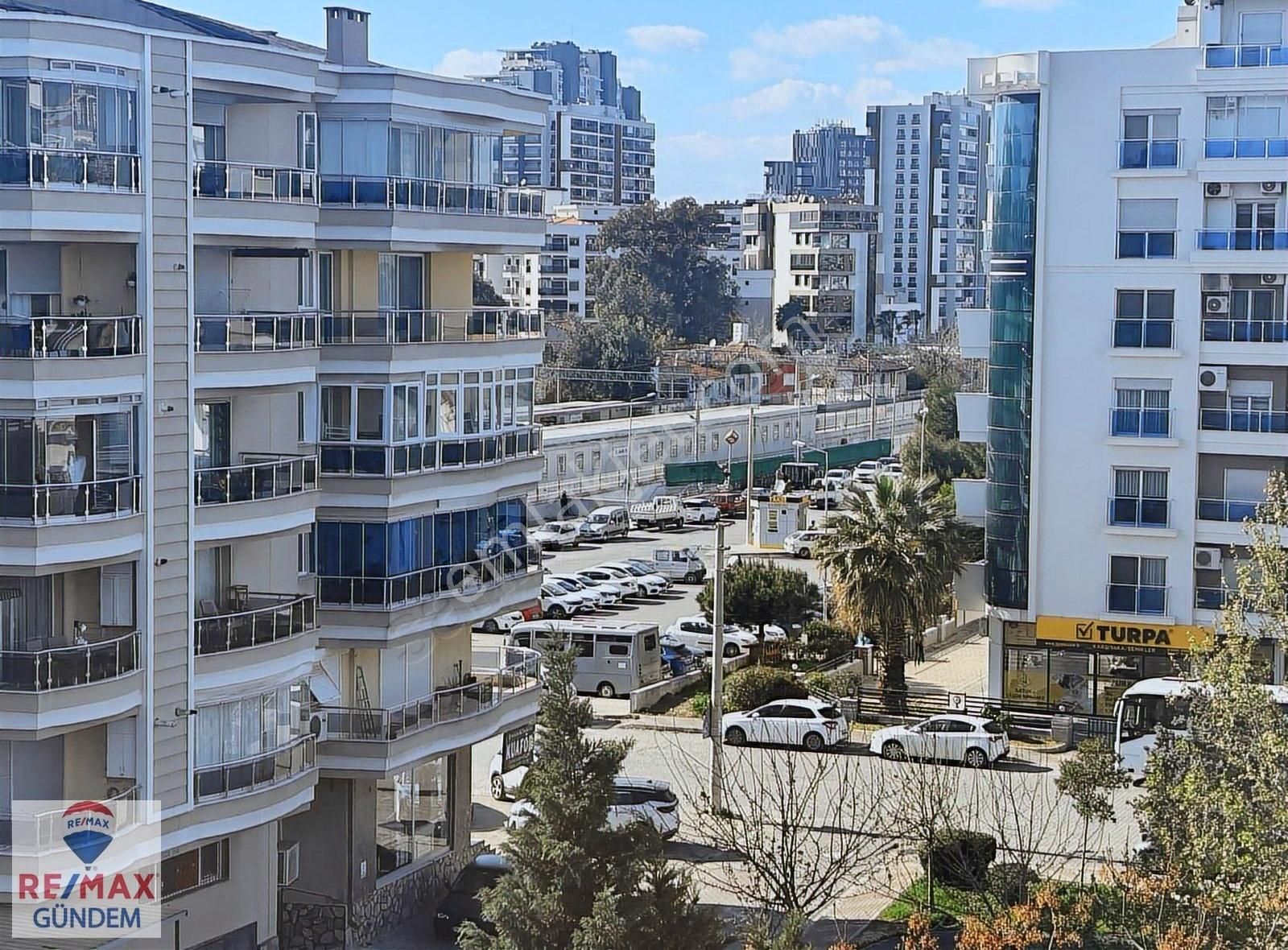 Şemikler İzbanın Yanında Full Eşyalı Satılık 5+1 Dubleks Daire