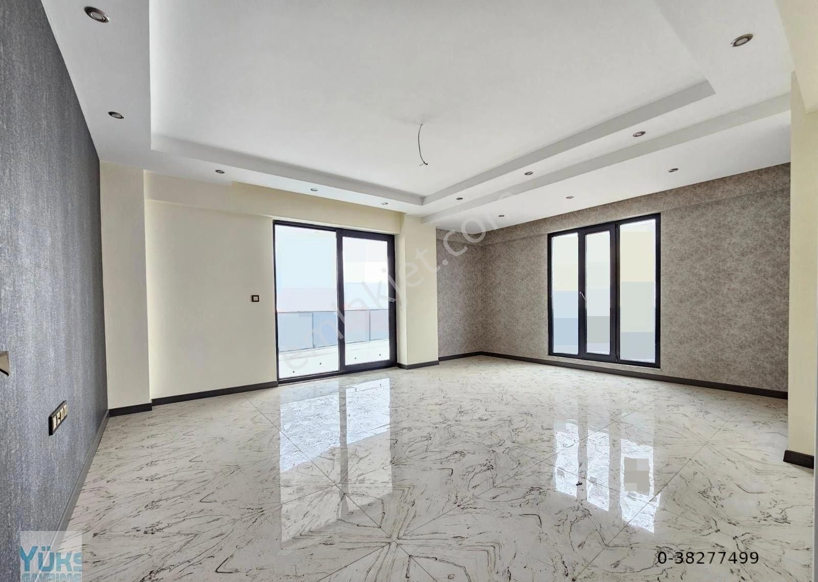 Denizli Gerzele De 3+1 170 M2 Dağ Ve Şehir Manzaralı Mükemmel Konumda Lüks Satılık Daire