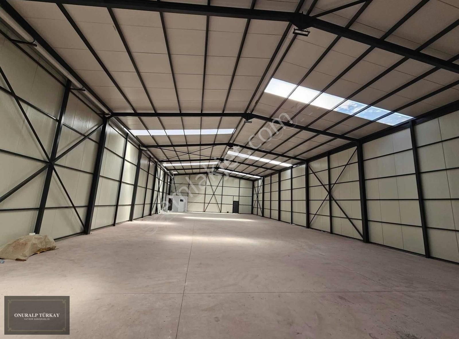 1,500m2 Kapalı / 400kw Trafo / 2,500m2 Açık Alan /