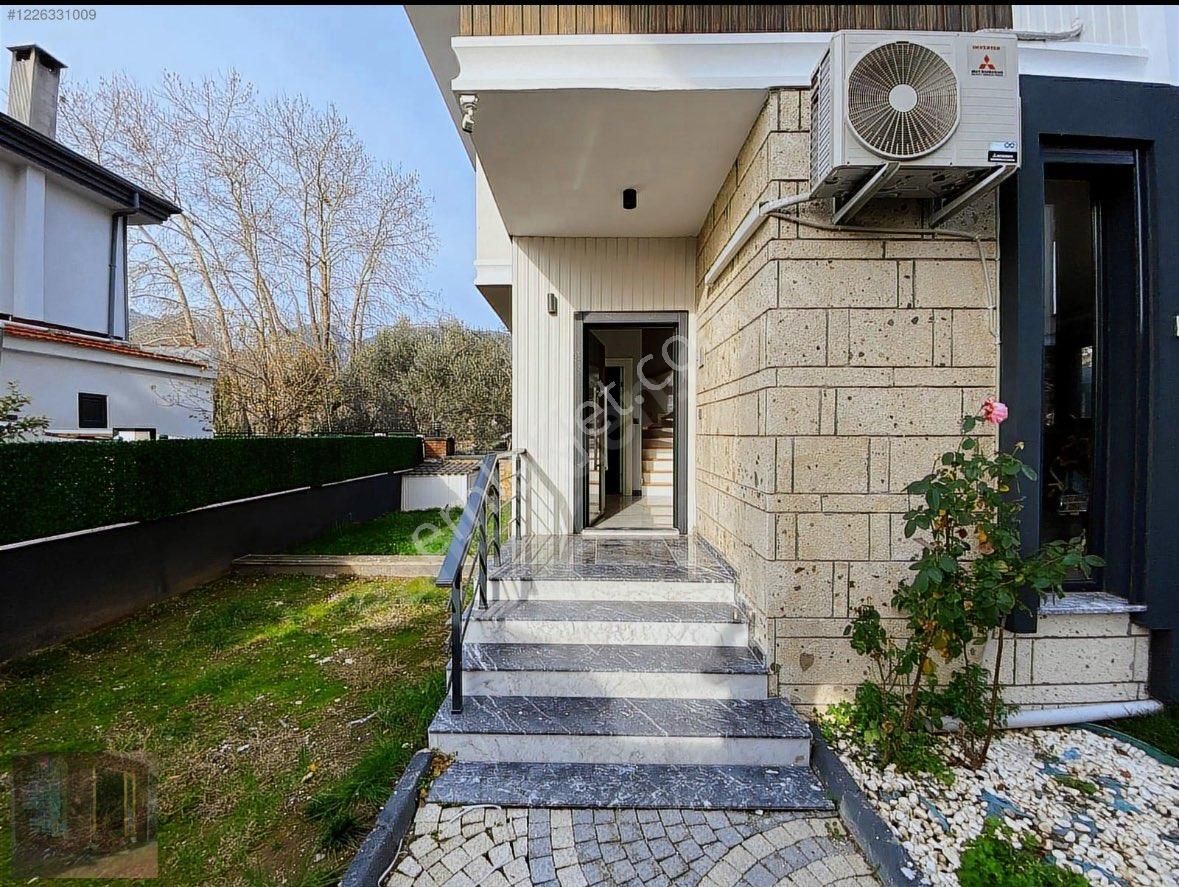 Güçlü Kardeşler Altınoluk Merkezde Tam Müstakil Ultra Lüks Fırsat Villa - Görsel 9