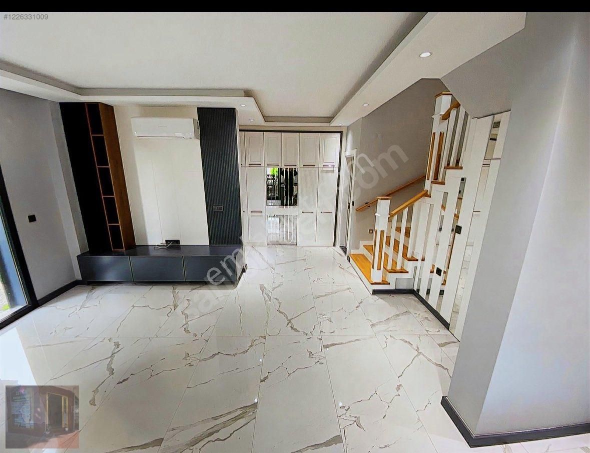 Güçlü Kardeşler Altınoluk Merkezde Tam Müstakil Ultra Lüks Fırsat Villa - Görsel 15