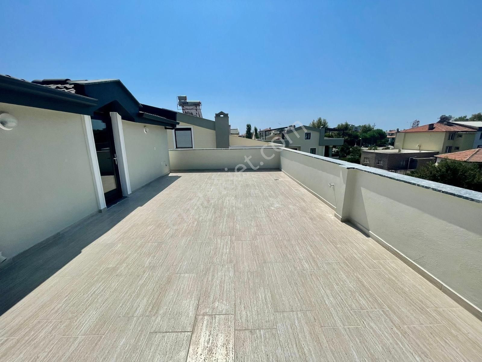 Güçlü Kardeşler Denize 300 Metre 4+1 Lüks Trıblex Villa - Görsel 27
