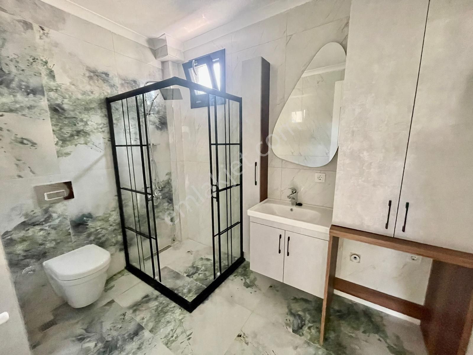 Güçlü Kardeşler Denize 300 Metre 4+1 Lüks Trıblex Villa - Görsel 21