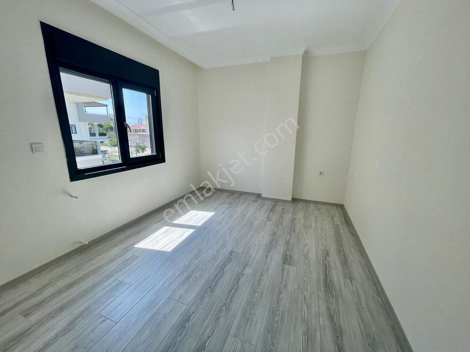 Güçlü Kardeşler Denize 300 Metre 4+1 Lüks Trıblex Villa - Görsel 25