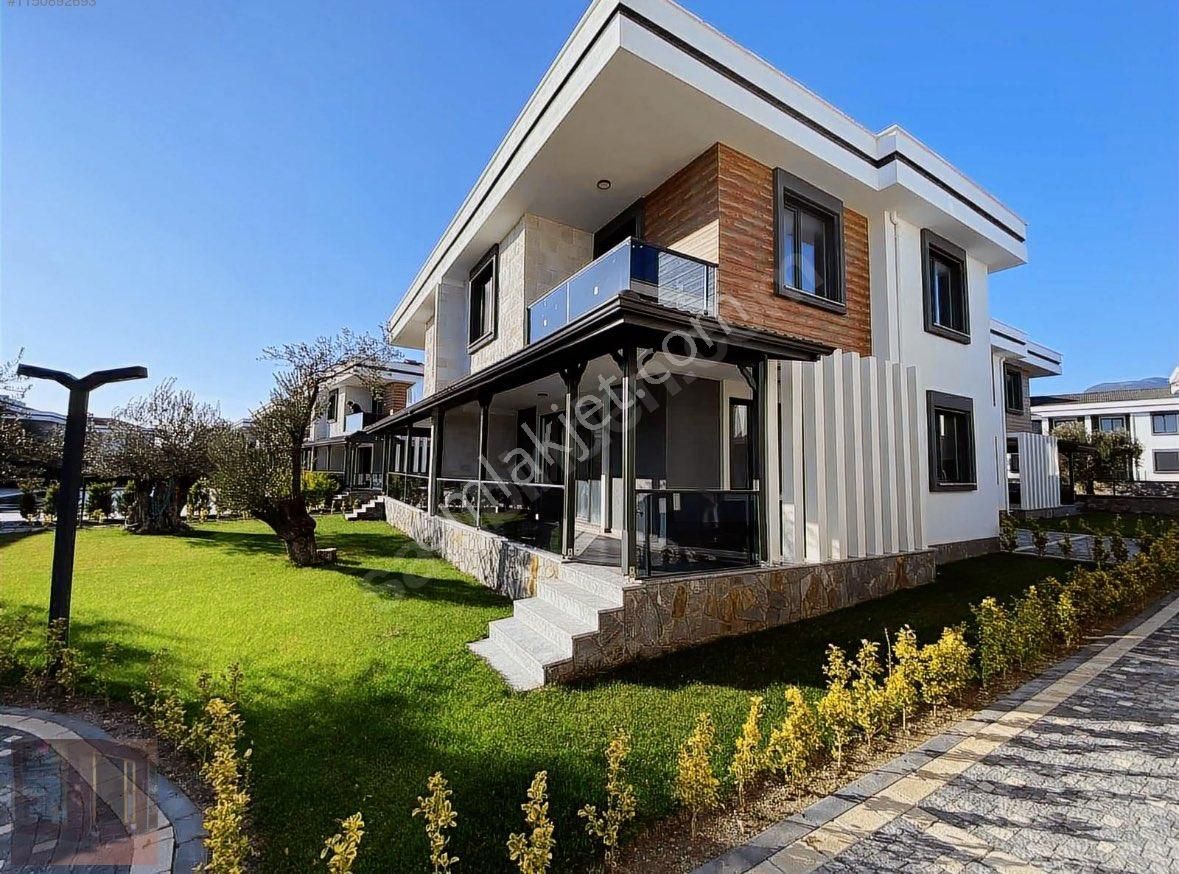 Güçlü Kardeşler Altınoluk Güre Arası Yolun Altı Site İçi Lüks Villa’lar - Görsel 4