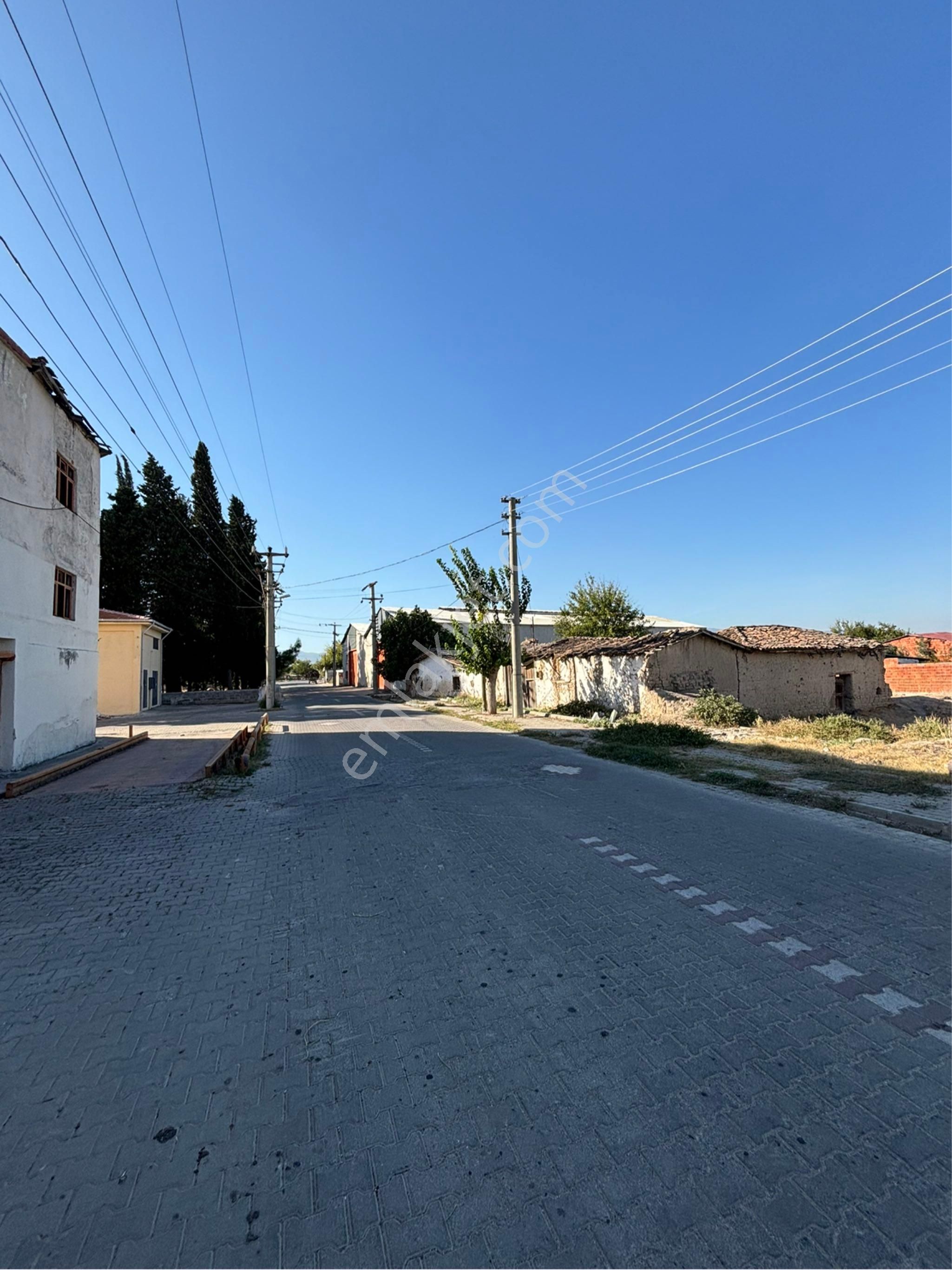 Paşaköy Mahallesinde Satılık İmarlı Arsa