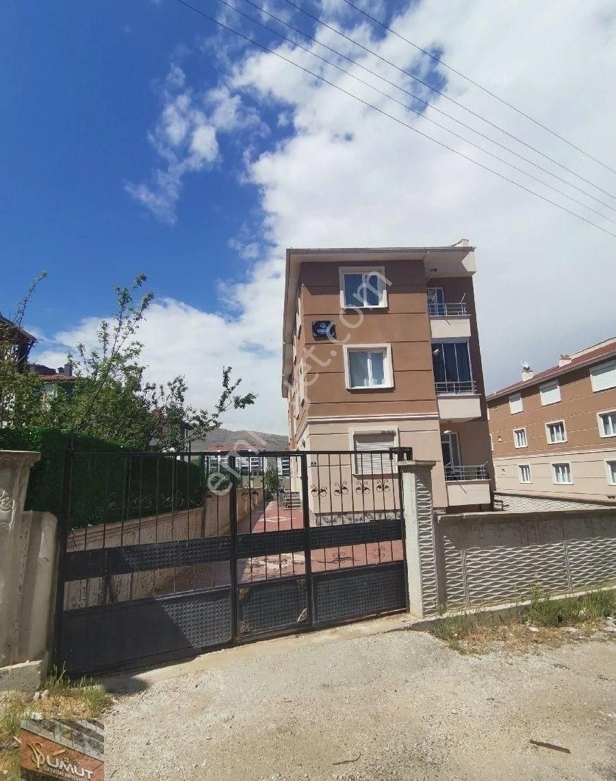 Selahaddin Eyyubi Mahallesi 2+1 Full Bakımlı Satılık Daire