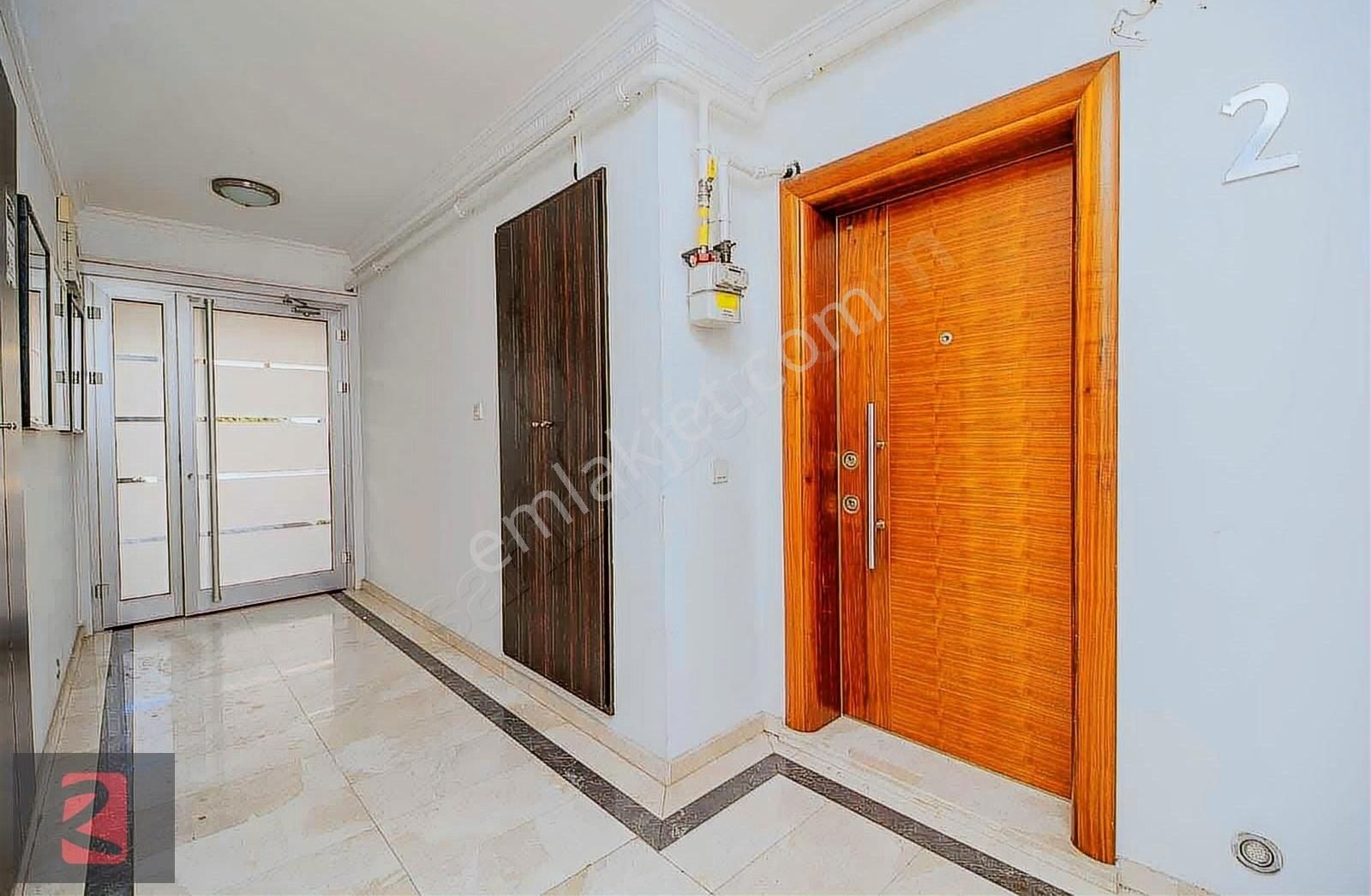 Şirinyalı'da Kiralık Bahçe Kullanımlı Eşyalı 3+1 Daire