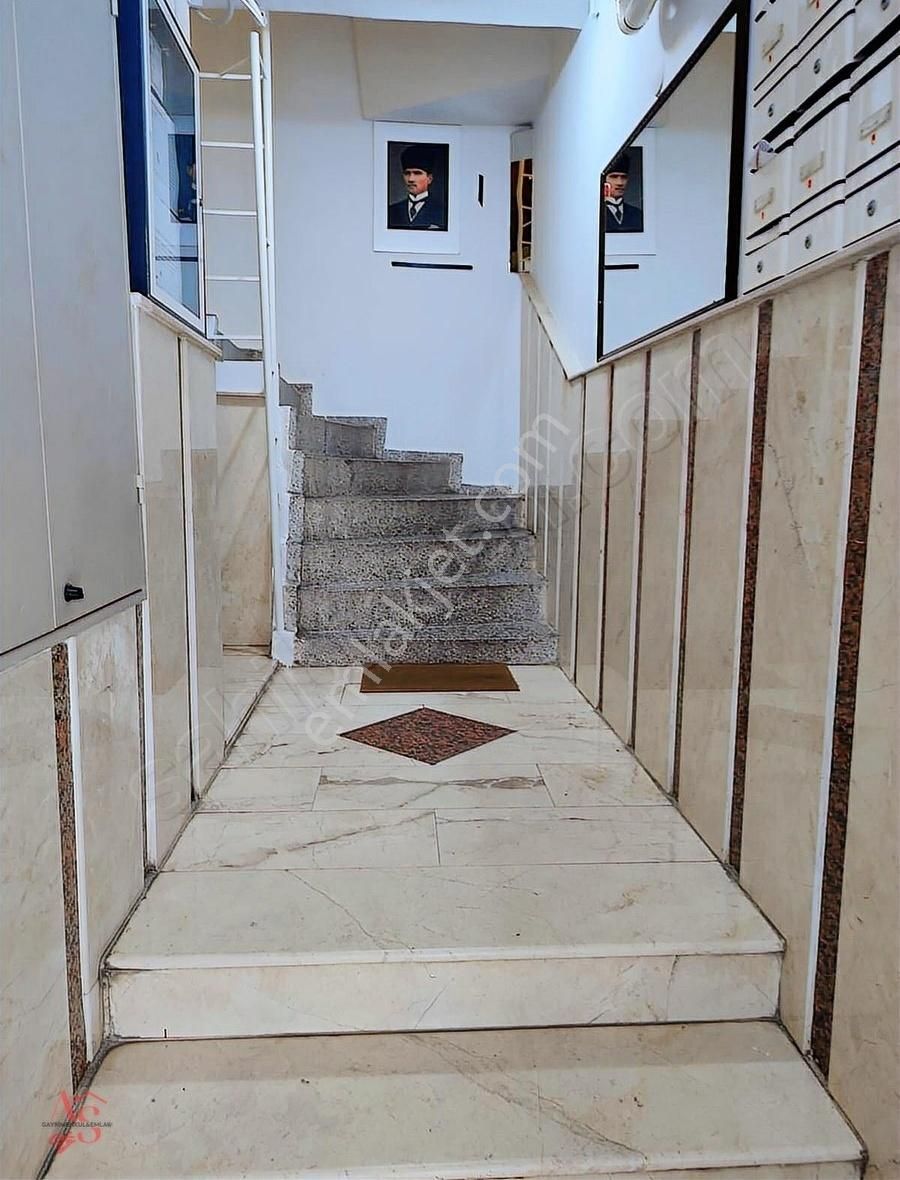34 Sok Sağlık Ocağı Bitişiği 2+1 Doğal Gazlı Arakat Kiralık