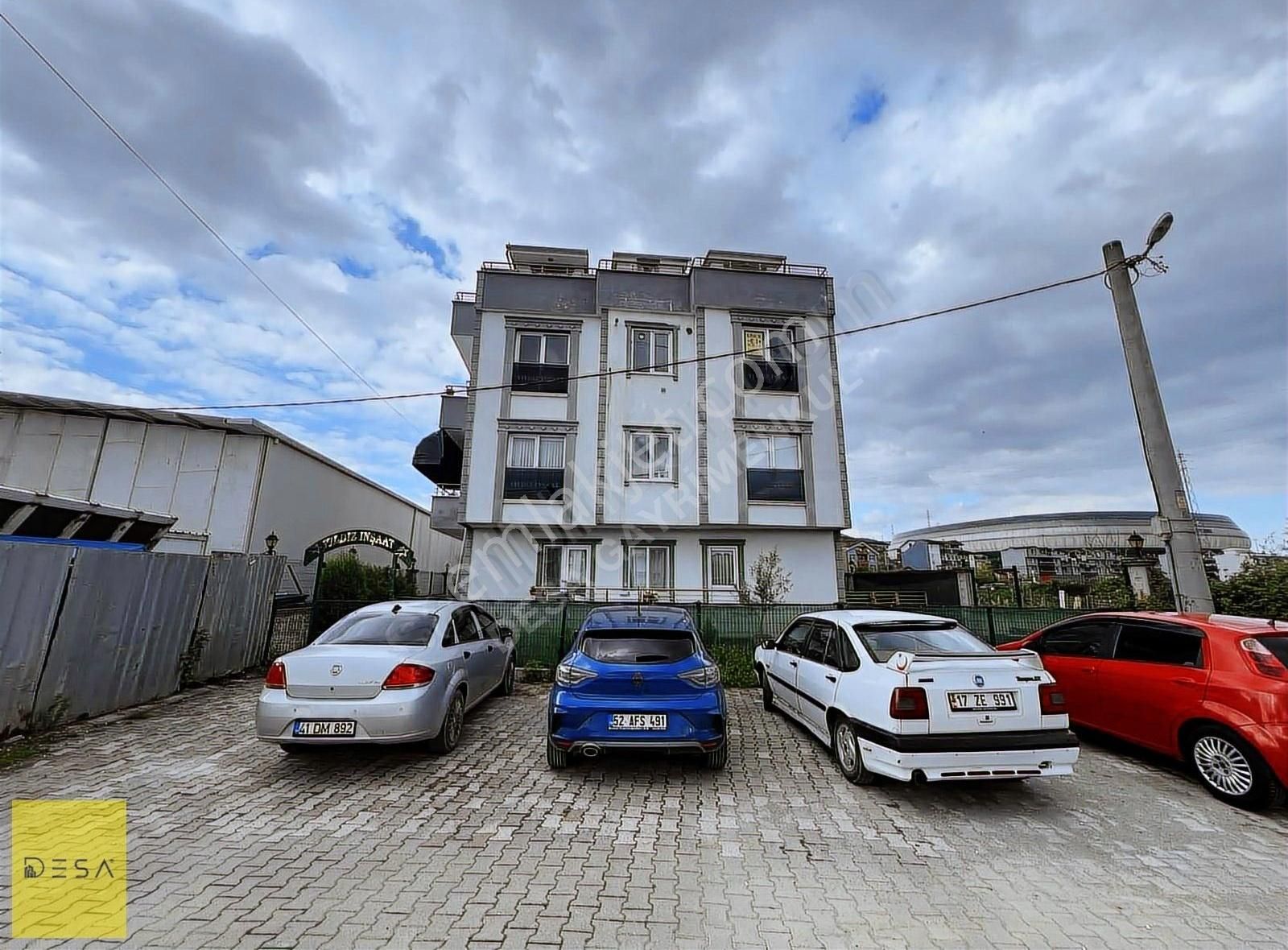 Alikahya Atatürk Mah. Stadın Yanında Kiralık 3+1 Çatı Dublesk
