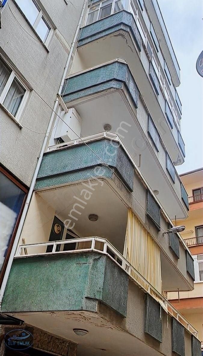 Çınarcık Merkezde Satilik Geniş 2+1 Eşyalı Arakat Daire