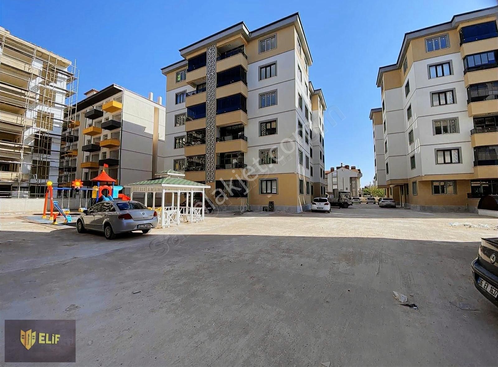 Elif'den Adliye Şehir Hastanesi Yakını 2+1daire