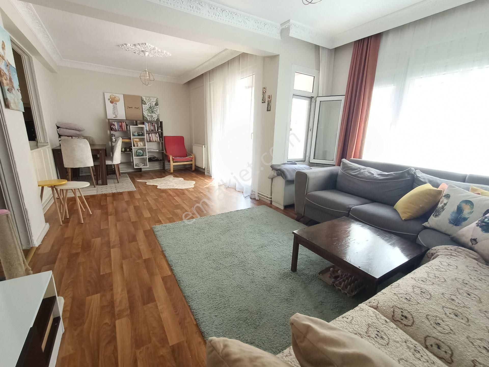 Muga'dan Alaybey İzban Ve Sahil Yakını Satılık 3+1 Arakat Daire