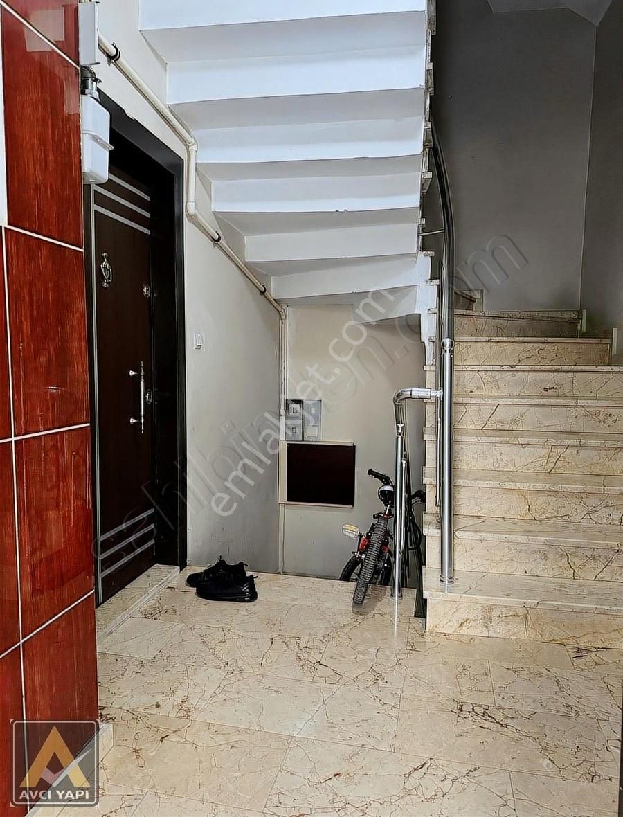 Avcı Yapı' Dan Güzel Konumlu Balkonlu 2+1 Y.giriş Daire