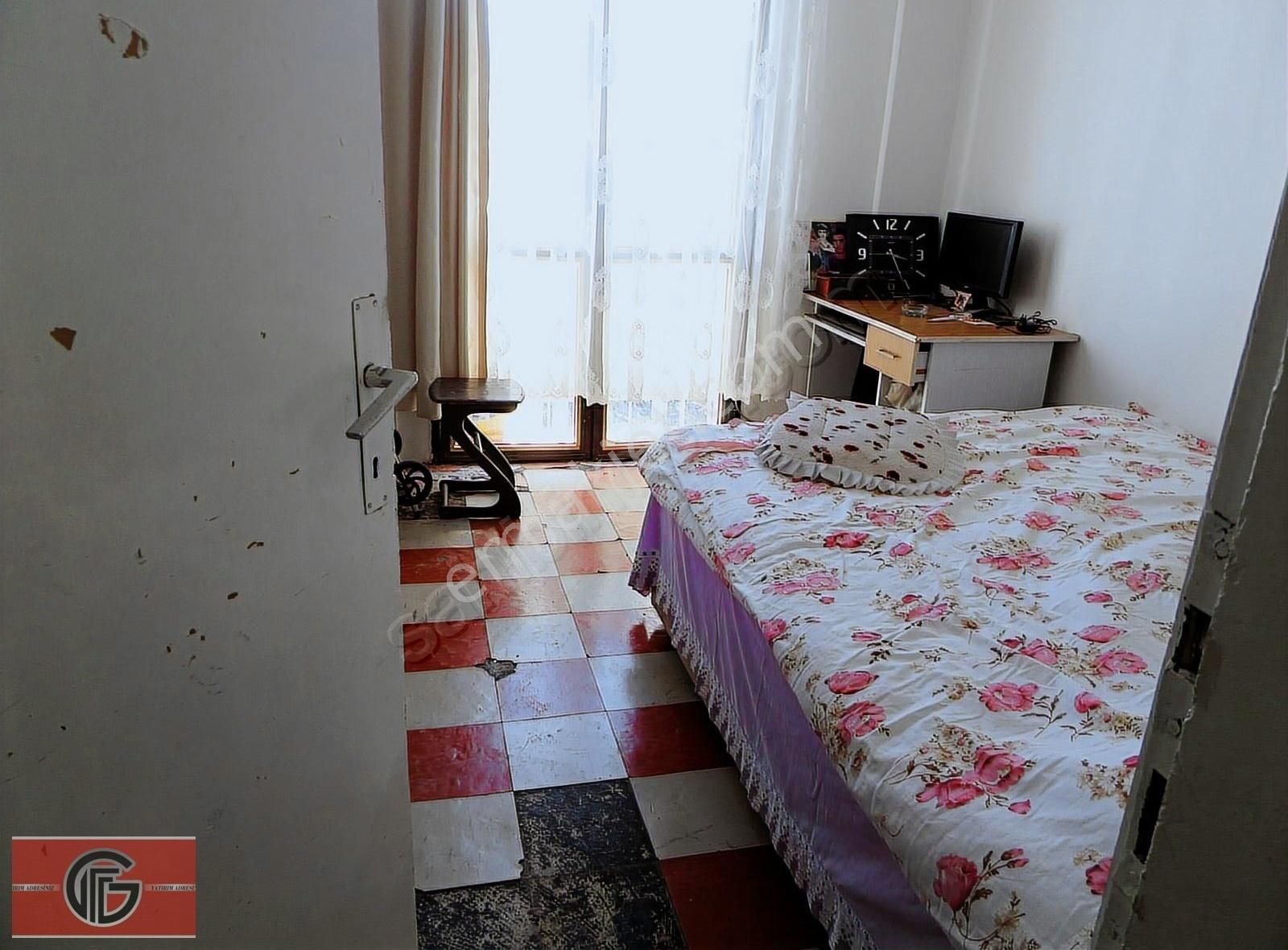 Emek Mahallesinde 9 Katlının 6. Katı Gbk Cepheler Açık.