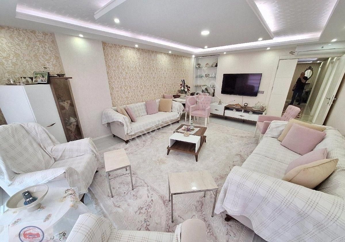 Maraton Emlaktan Hüsnü Karakaş Da 270 M2 Havuzlu Dublex