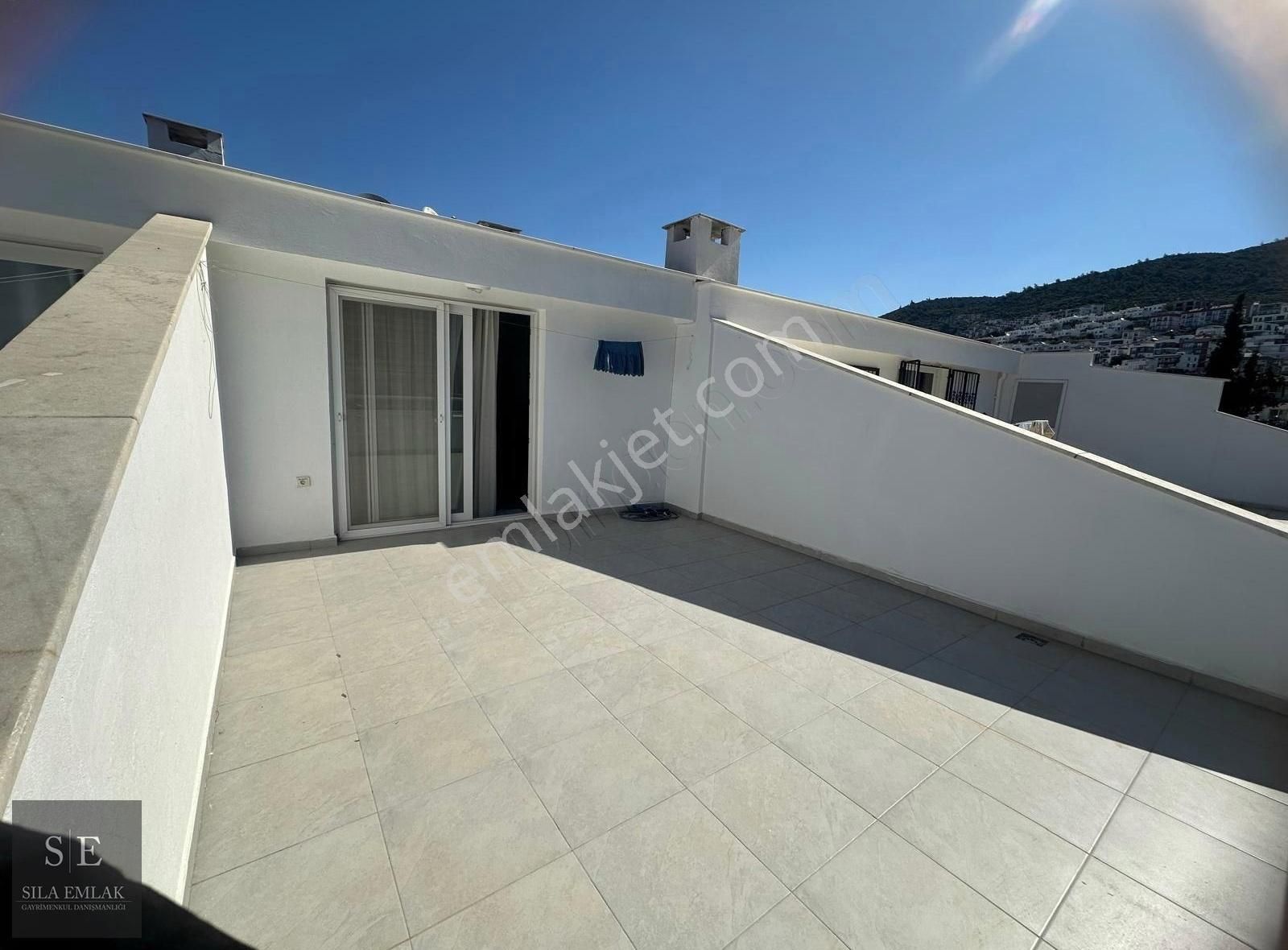 Güllük Merkezde Dubleks Eşyalı Kiralık Daire
