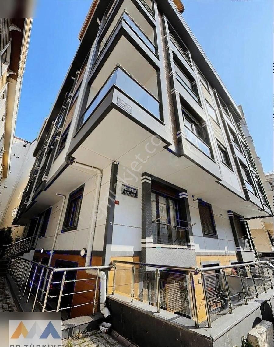 Örnek Mahallesi Girişi Yeni Bina Satılık Boş 4+2 Dubleks Daire