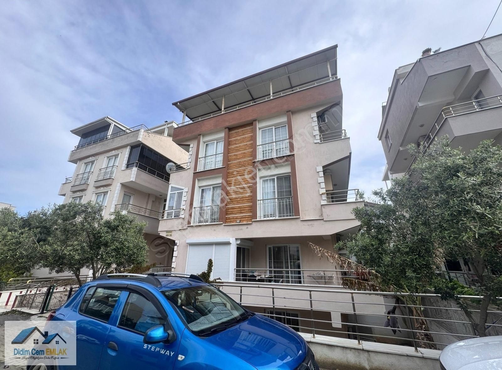 Çok Ferah Ve Geniş 2+1 Ayrı Mutfak Bahçe Kullanım Alanlı Daire!