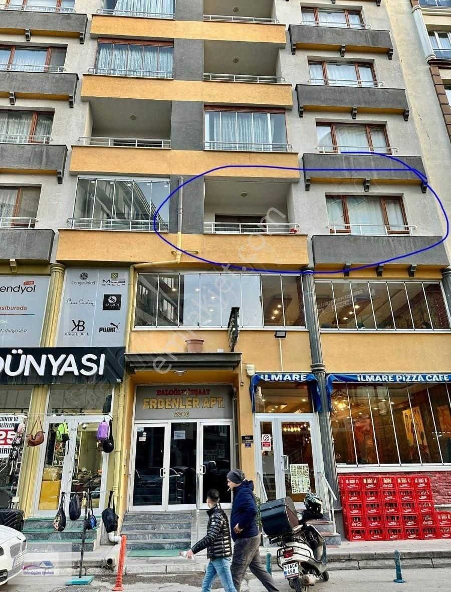 Dönüşüm Emlaktan Çarşı Merkezde Satılık Daire