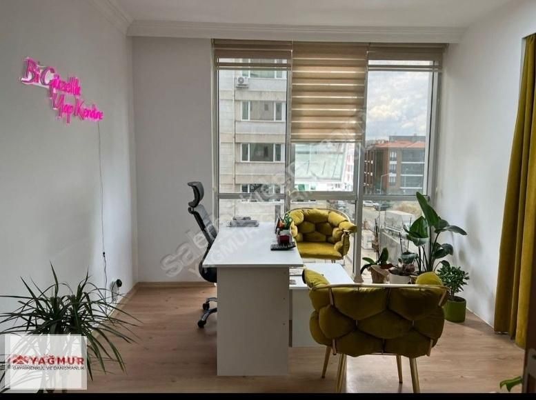 Çorlu Onat Plaza'da Kiralık 2+0 Daire ( Ofis-büro)