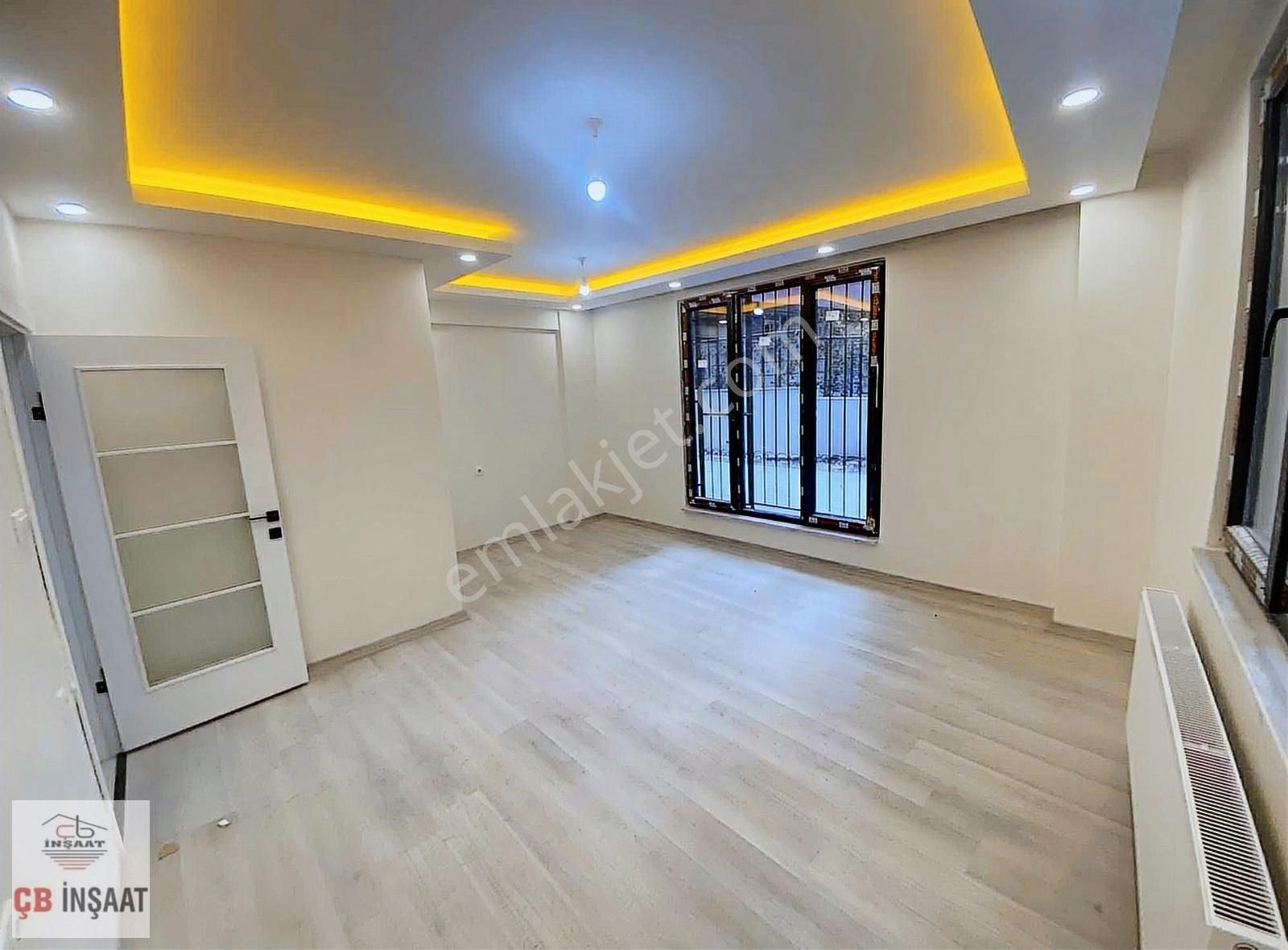 Çb'den Cumhuriyet Mah 2+1 85m2 Bahçe Kullanımlı Sıfır Bahçe Kat