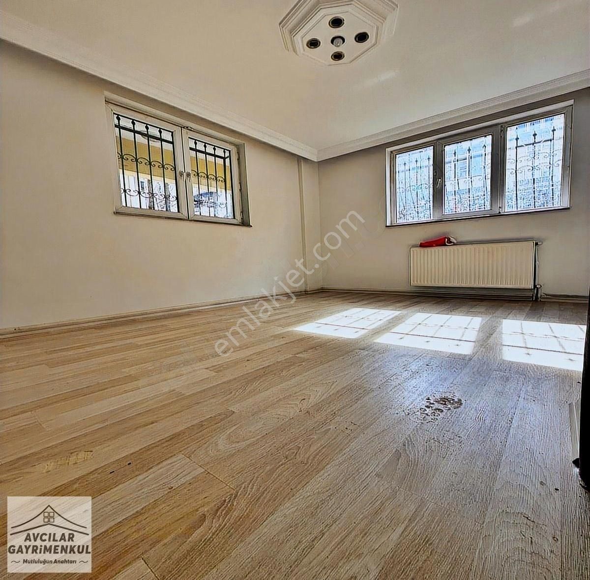 Avcılar Gayrimenkulden Satılık 4+1 140m2 Daire