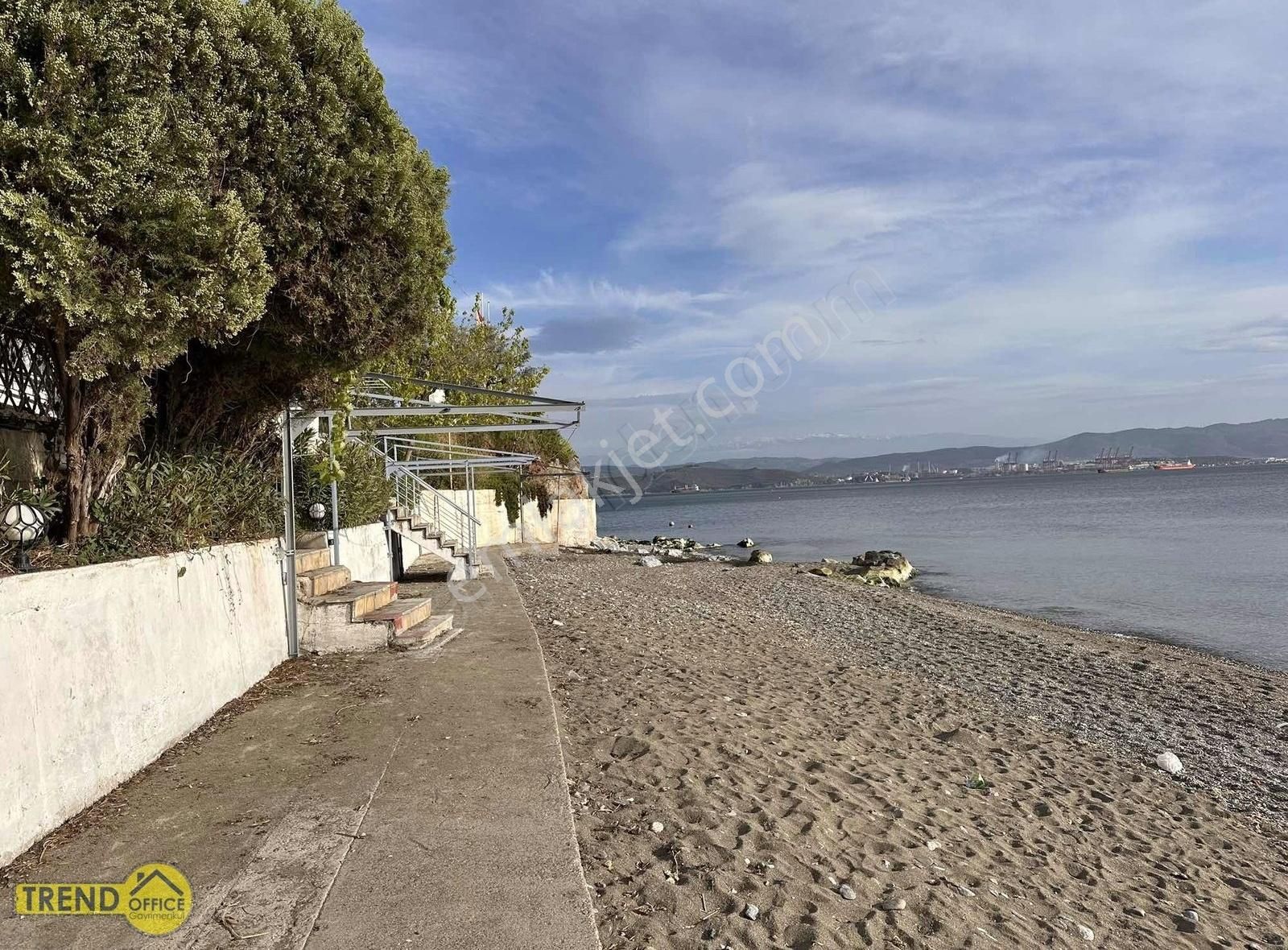 Kumla Siteye Ait Özel Plajlı Satılık 2+1 Daıre