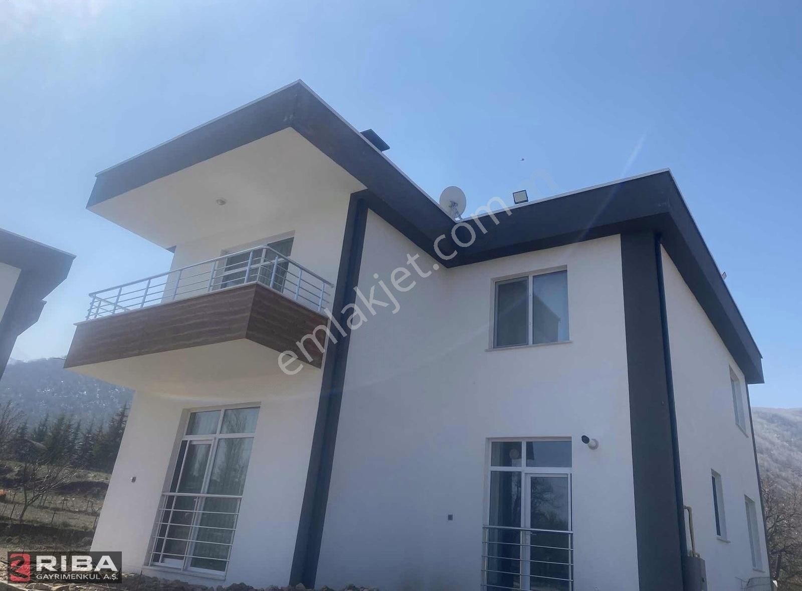 Sakarda Satılık Lüx Villa