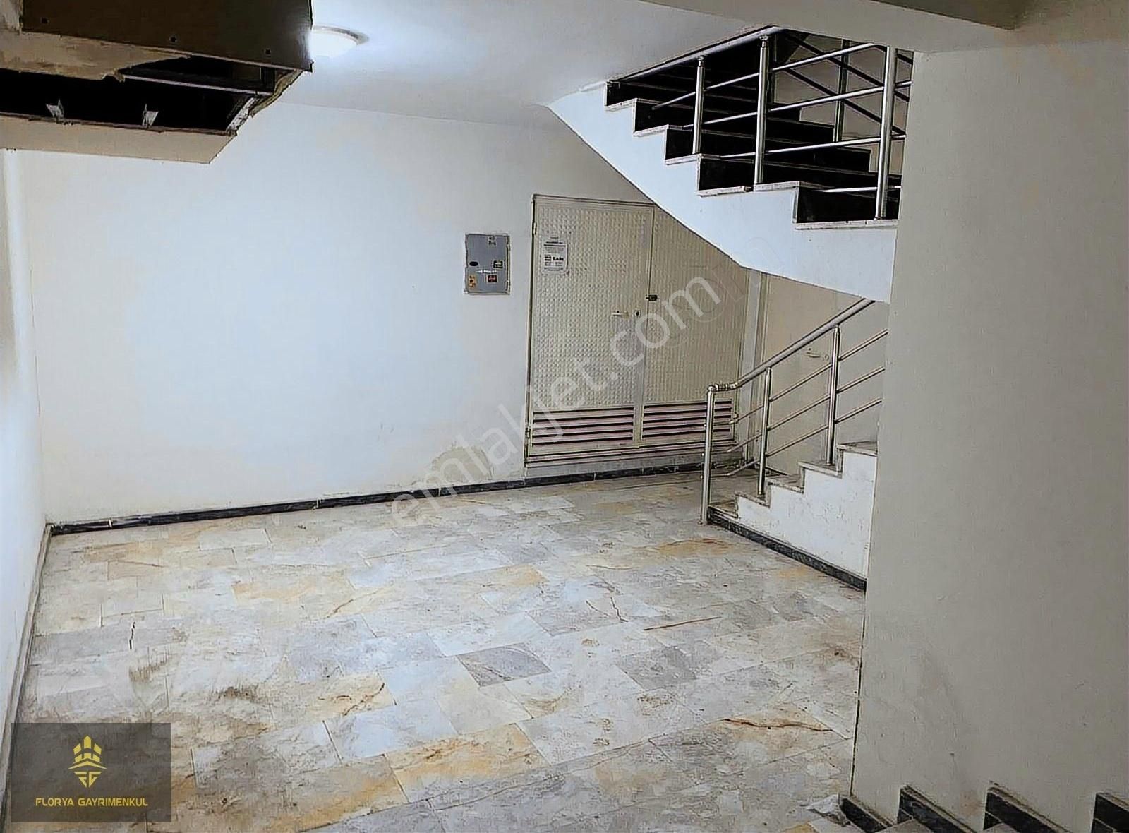 Florya'dan Üniversite Yakını Yatırıma Uygun Ayrı Mutfaklı Daire