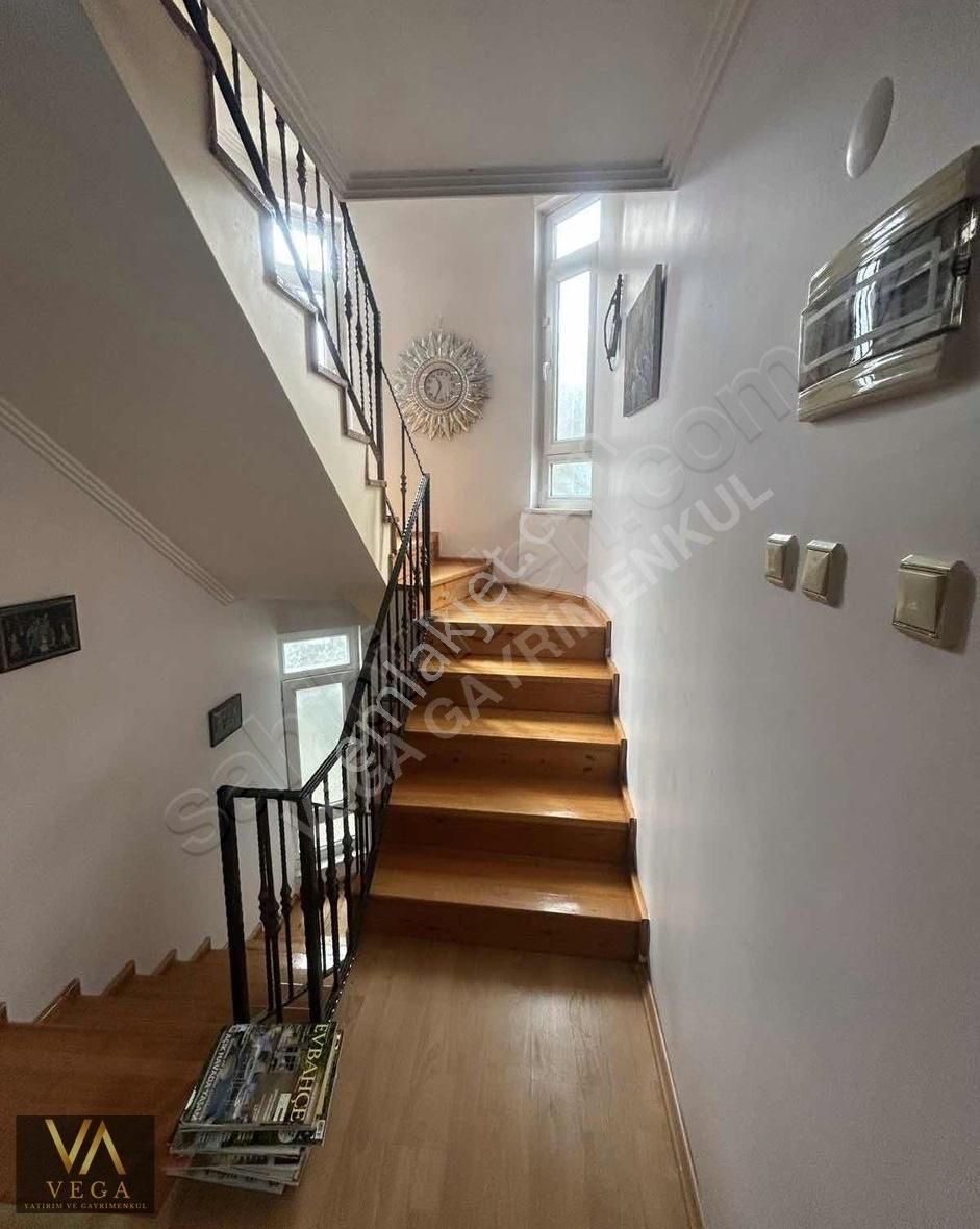 Vega'dan Güzelyurt'ta 5+1 270 M2 Bahçeli Triplex