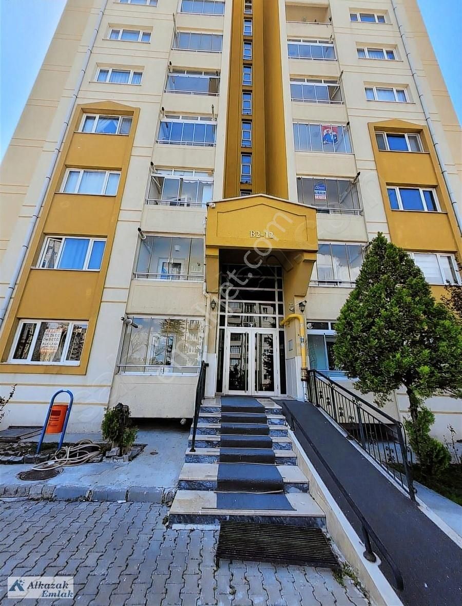 Toki Turkuazda Çarşı Atm Okul Yanı Durak Önü Kiralık 2+1