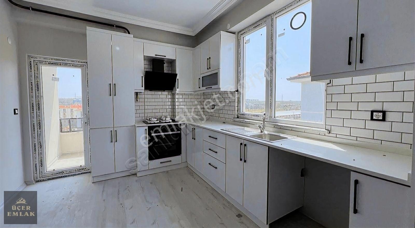 Lüleburgaz Büyükkarıştarn'da Merkezi Konumda 2+1 Satılık Daire