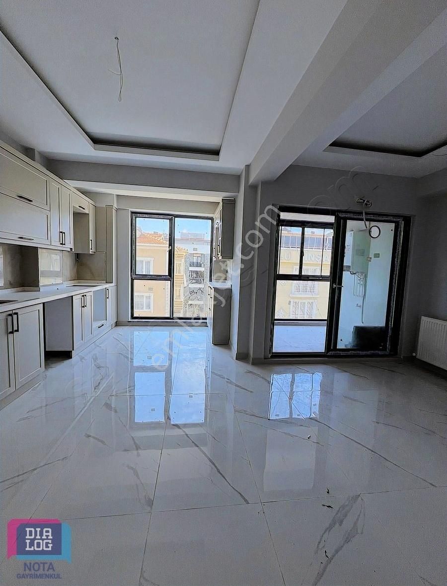 Kurtuluş Mahallesinde Satılık 280 M2 5+1 Lüks Dubleks Daire