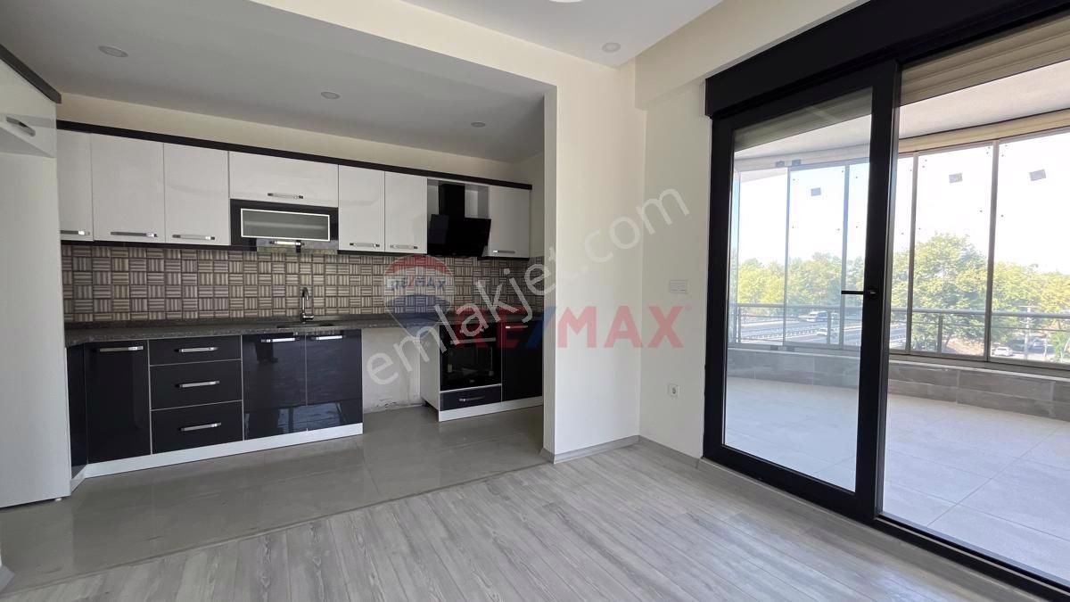 Re/max İnci'den Altınoluk Cadde Üzerinde Satılık 2+1 Sıfır Daire