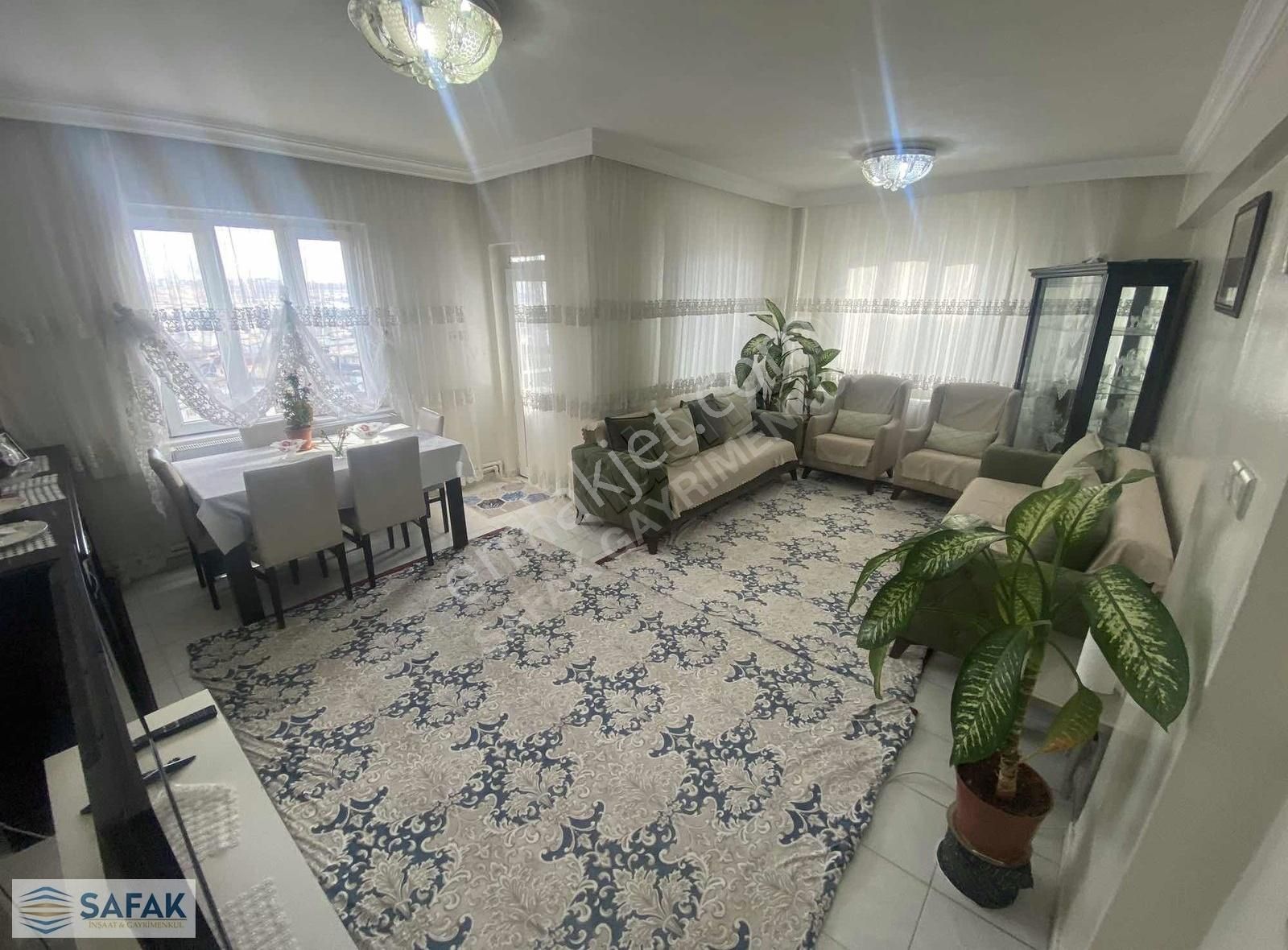 Şafak'tan Gazikent Atakent Sitesinde 2+1 Satlık Daire