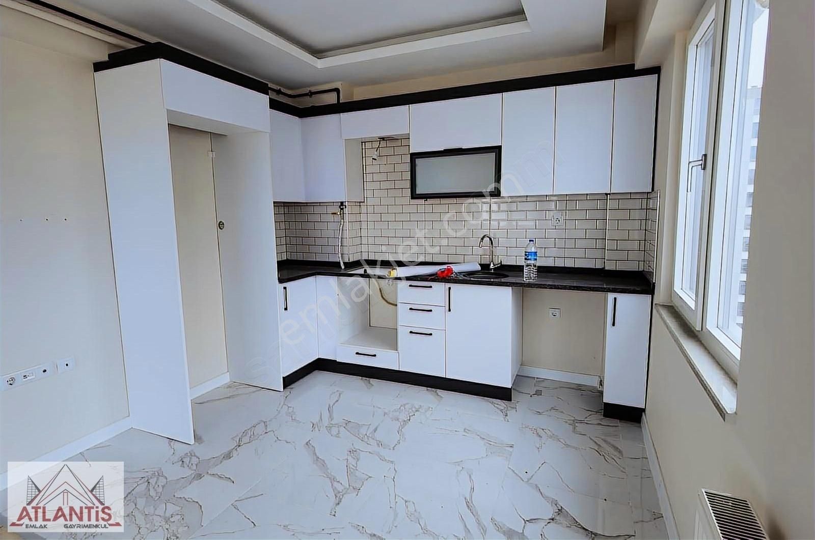 Kuzeykentte Kapalı Garajlı Satılık 2+1 Daire