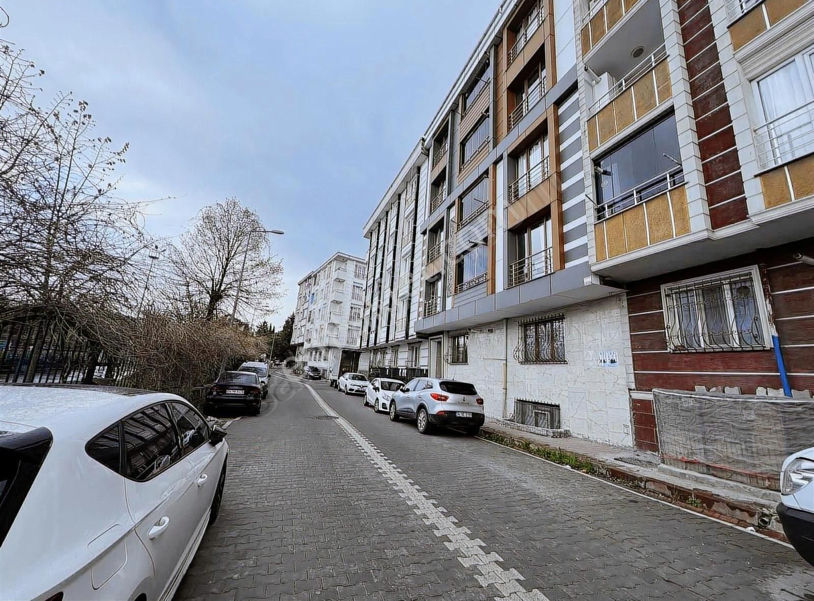 Esenyurt Ta Parka Cephe Acil Satılık 2+1 Asansörlü Arakat