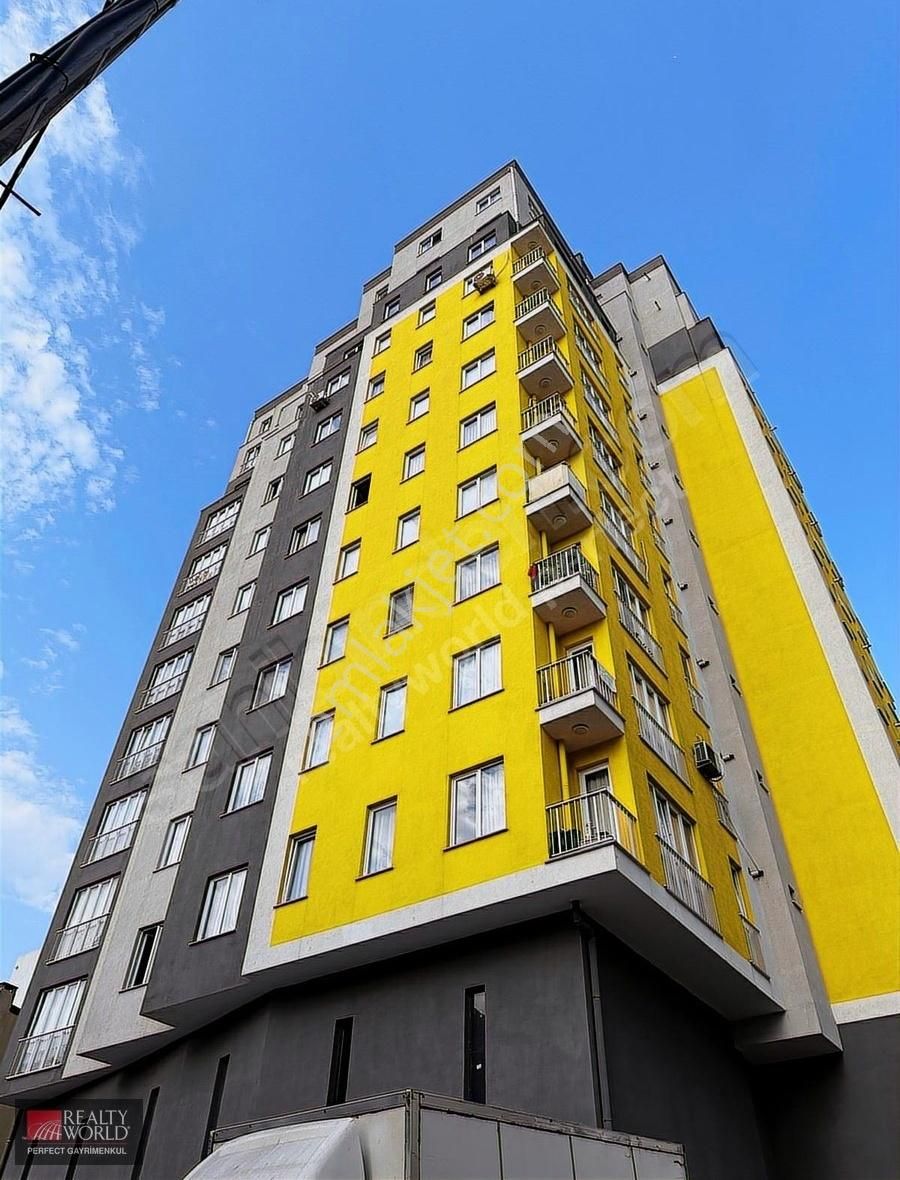 *realty World*istasyon Mah. Satılık 1+1 Yüksek Kat Rezidans