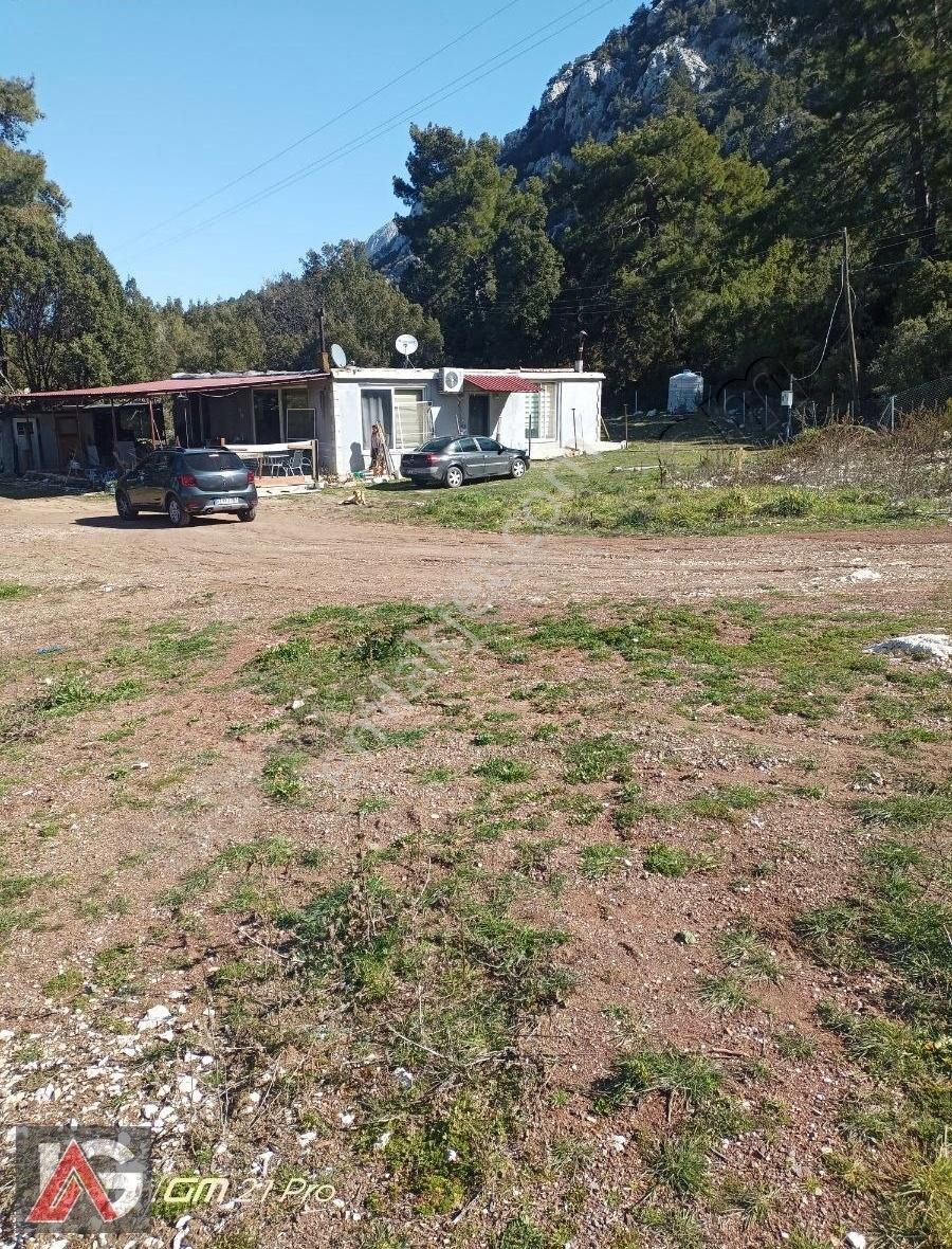 Aras G.menkulden Altınyaka Gölcükte 20 Dönüm İçinde Müstakil Ev