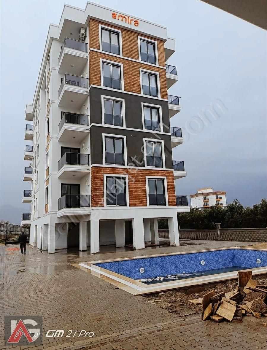 Finike Hasyurtta 1+1 Denize Yakın