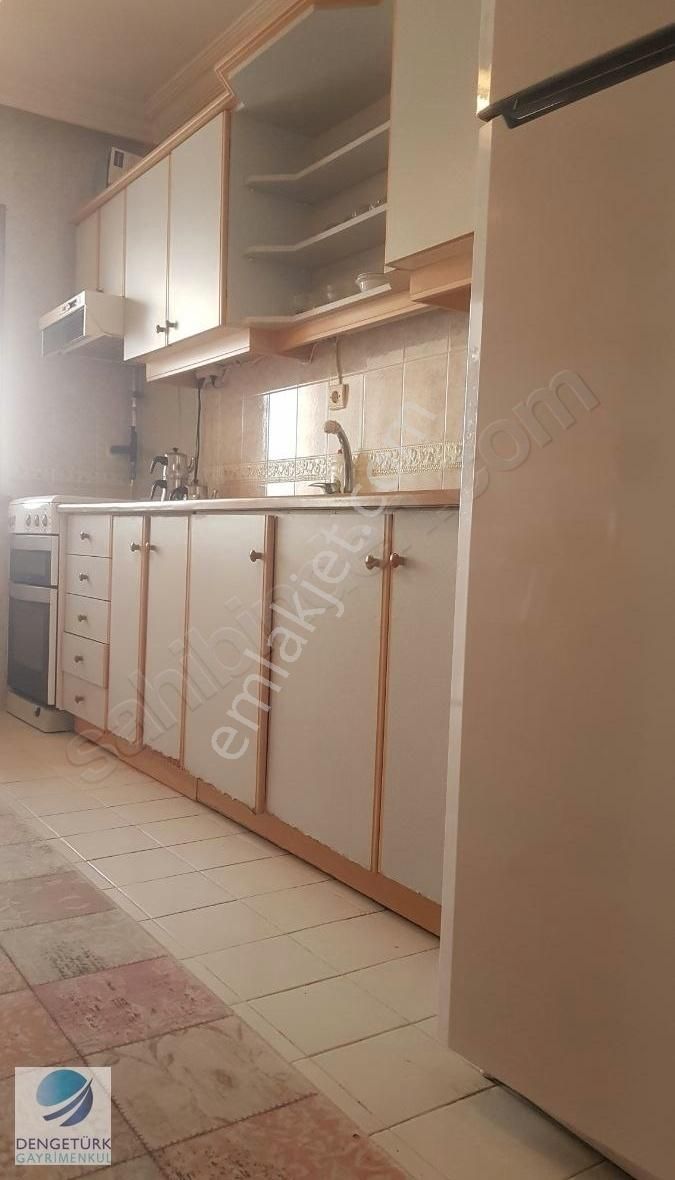 Yukarı Dudullu Akabe Sitesindw Satılık Daire