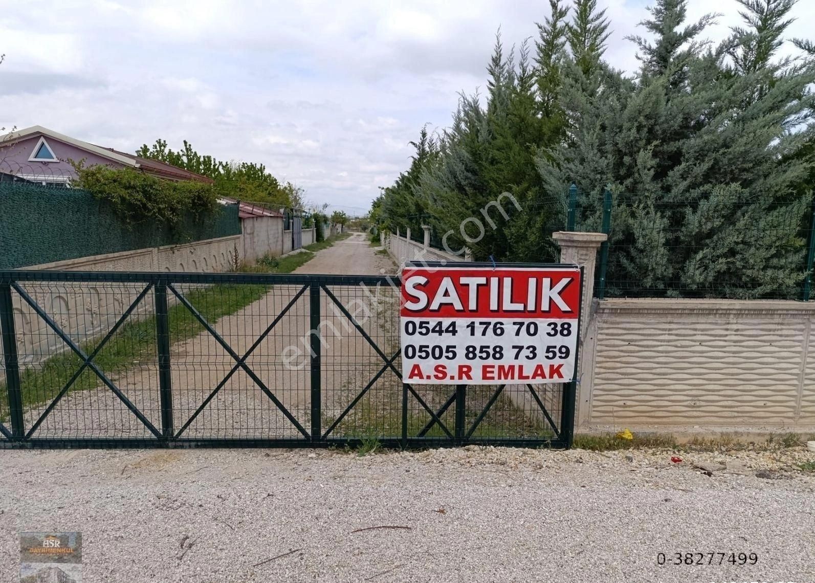 Hatıp Dervişhan Sokak,ta Satılık Bahçeli Ev Koski Şebeke Suyu Ve Sanayi Elektriği Var