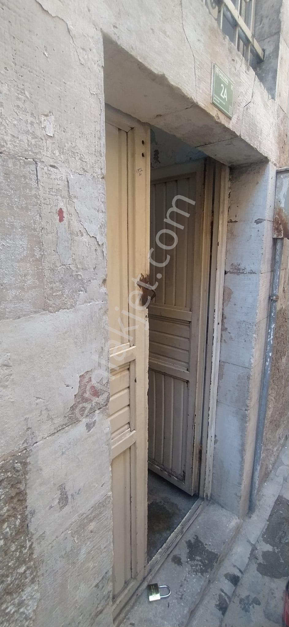 Yusuf Paşa Mahallesi'nde Müstakil İki Katlı Nahit Taş Eski Urfa Evi Acil Satılktır - Görsel 5
