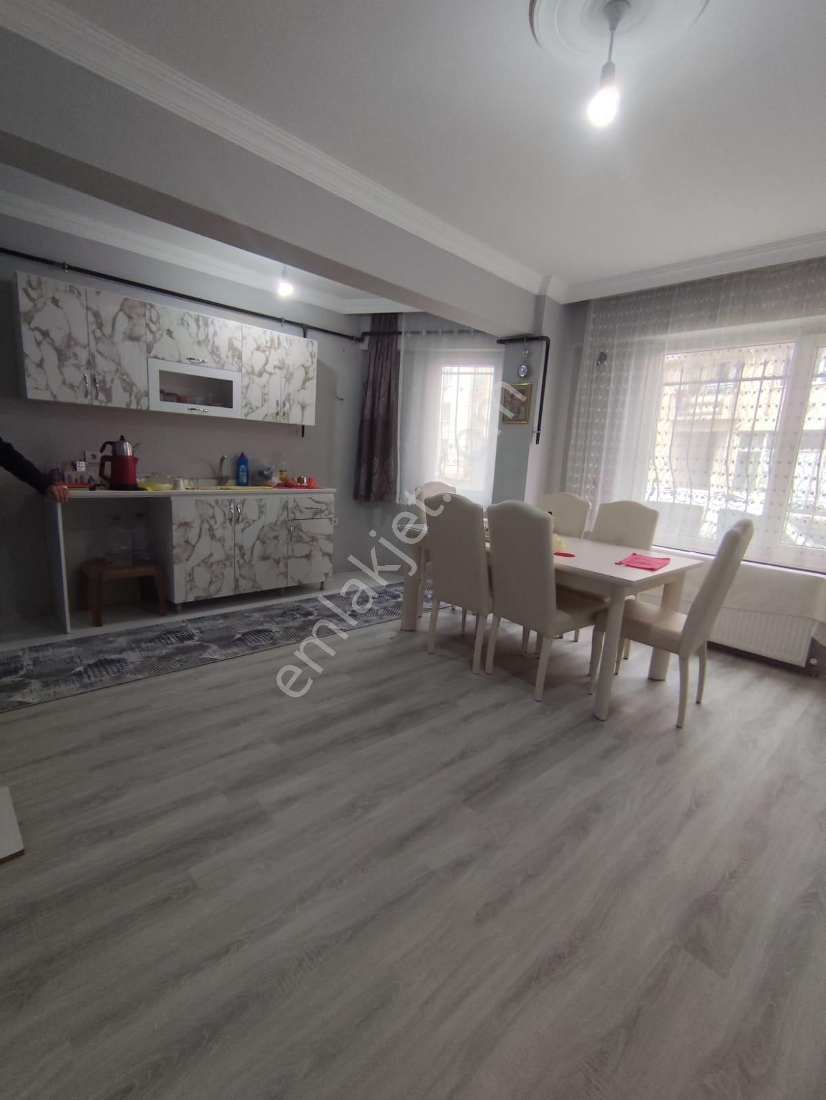 Hıdırağa Mahallesinde 1+1 Masrafsız Acil Satılık Daire