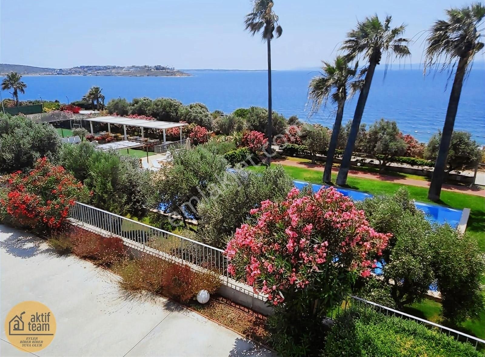 Muhteşem Sakız Adası Manzaral Özel Beach'li Sitede Satılık 3+1