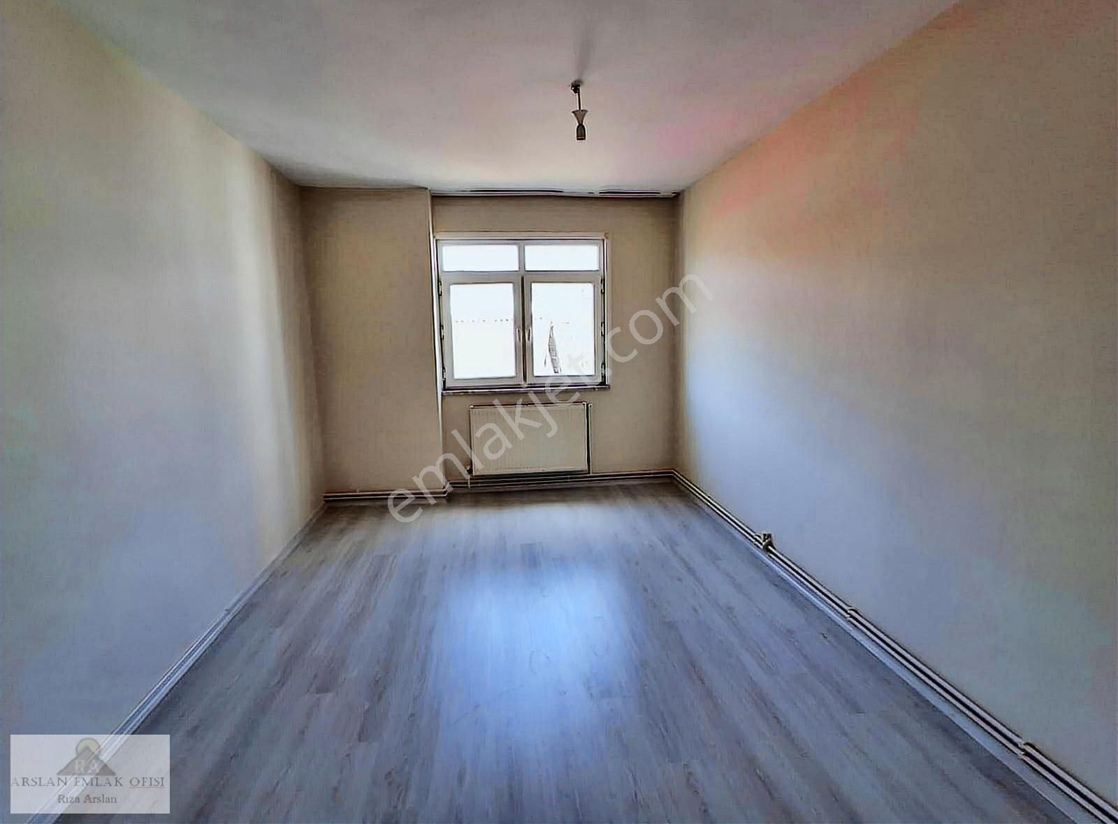 Arslan Emlakta Gülensu Heykelde Kapalı Teraslı Kiralık 3+1 Daire