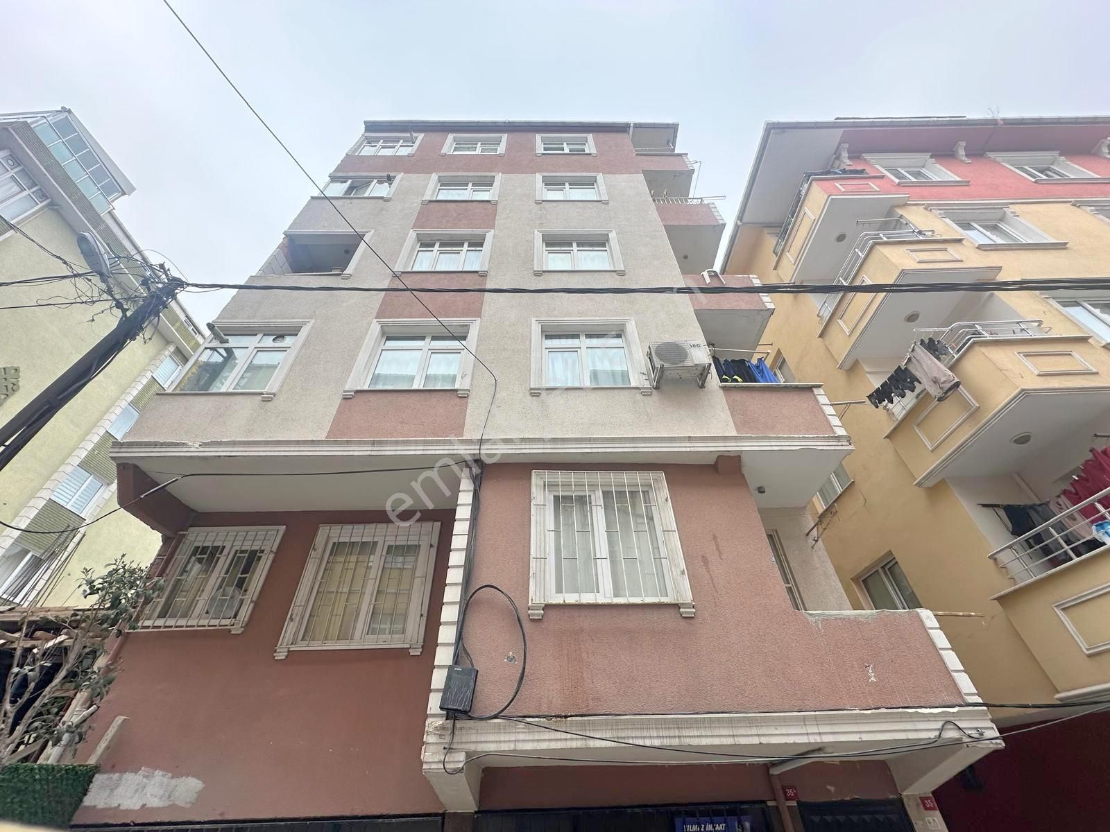 Yıldız Dan Çakamk Durağıbnda Kredisiz 2+1 Balkonlu Y-giriş Daire