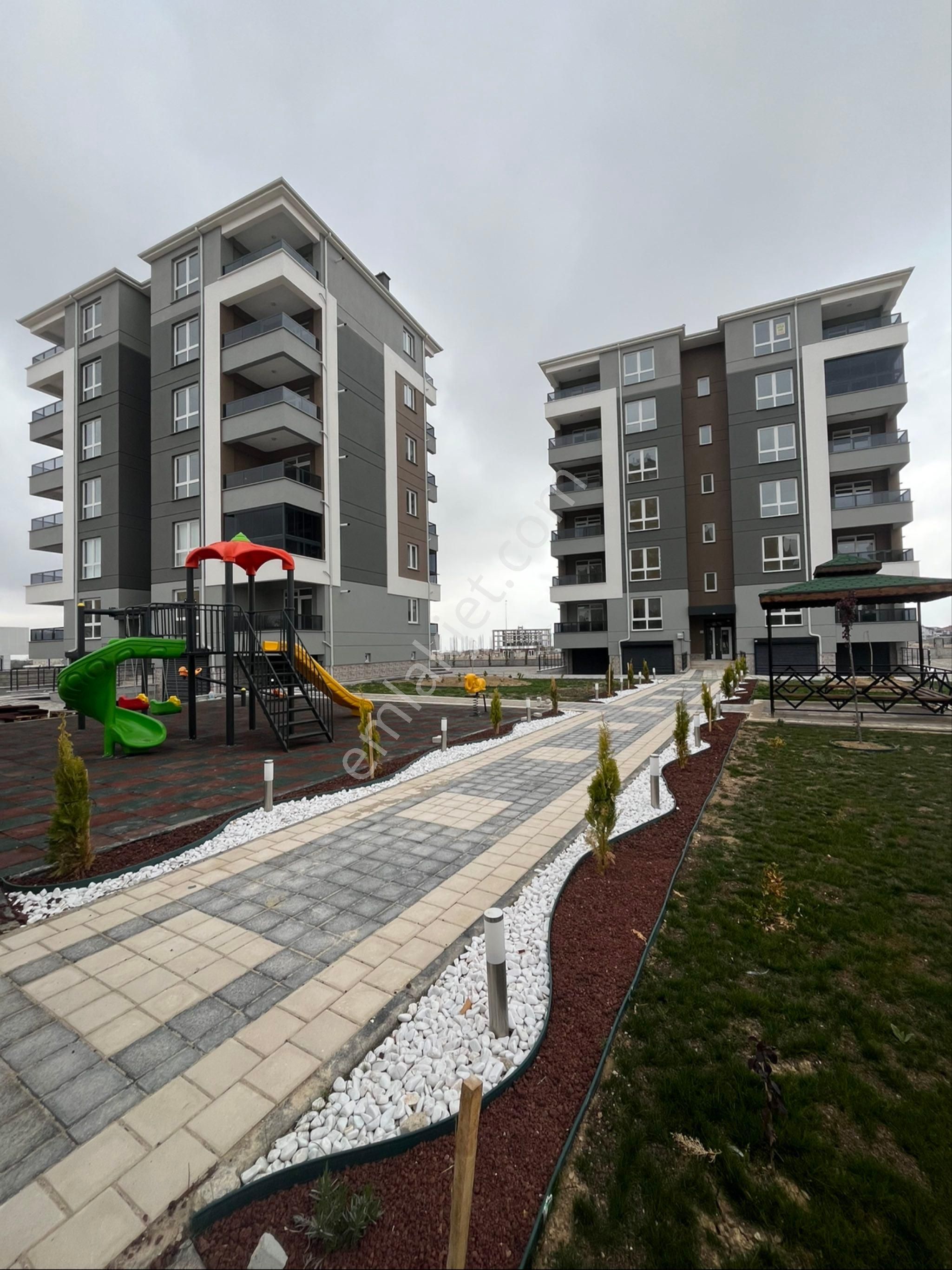 Hayat Emlaktan Karaman Merkez Elmaşehir Mh Satılık Lüks Daire