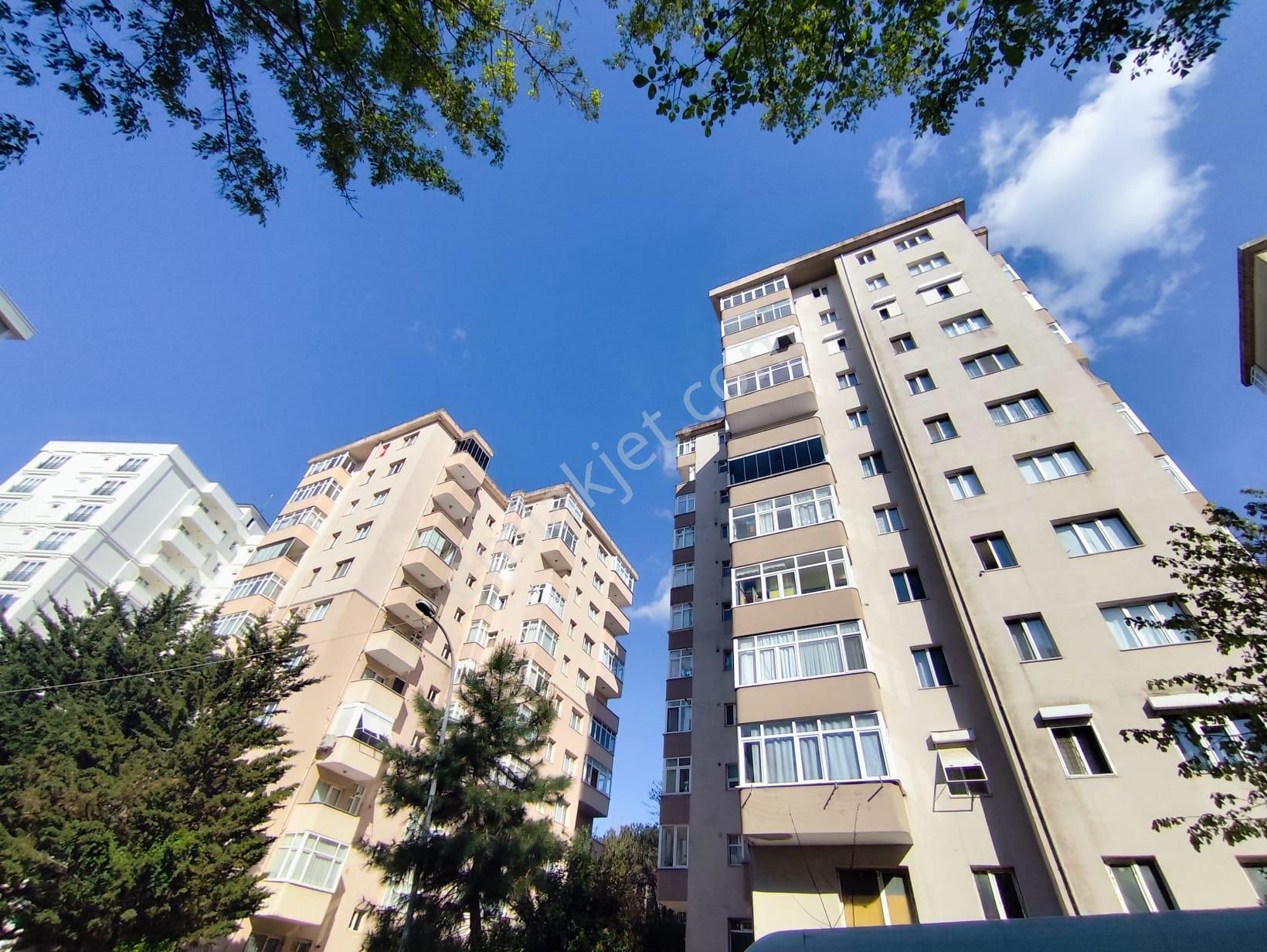 Mertcan Dan Uğurmumcu Mah Site İçinde Arakat 3+1 Balkonlu